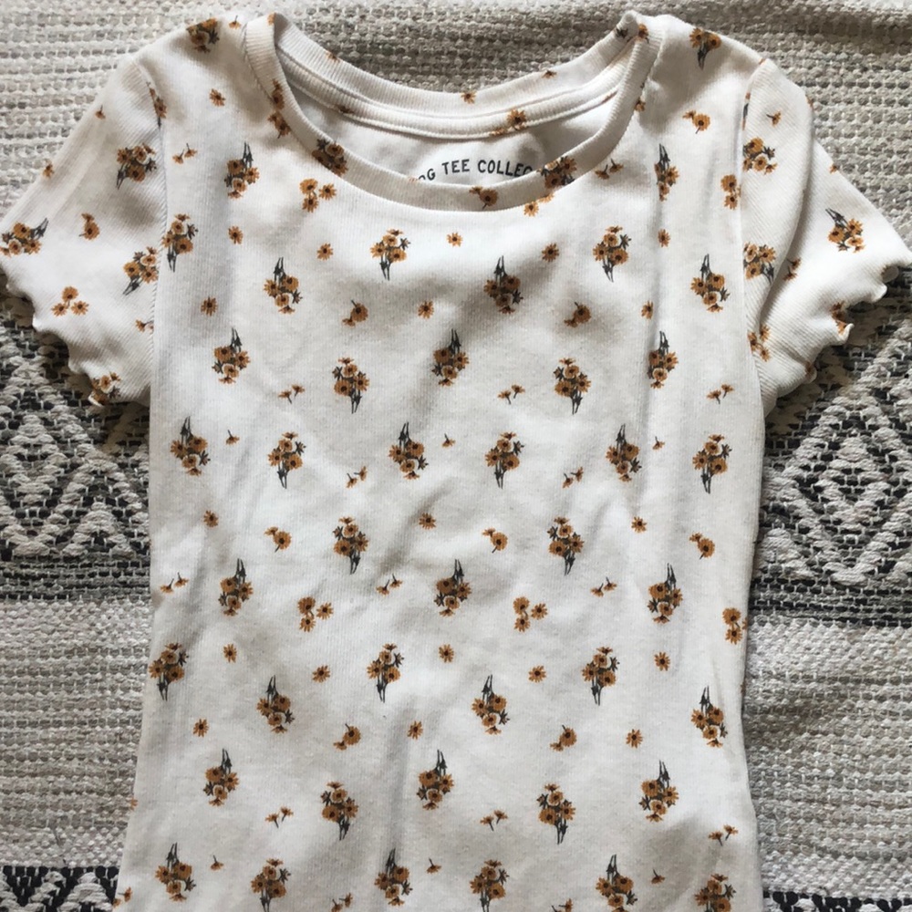 Aero crop top in size small.
